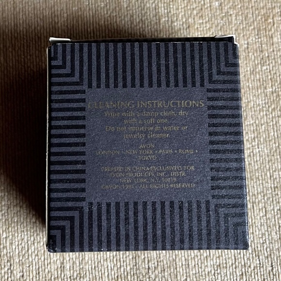 VINTAGE (1995) AVON  OPTICAL NECKLACE (TORTOISE) - Picture 3 of 3